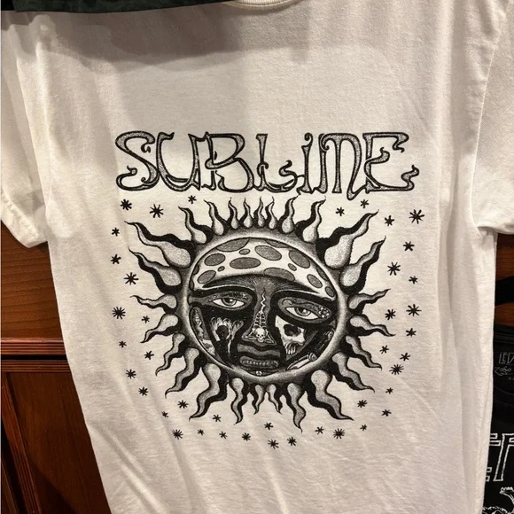 Bundle of Graphic Tees - Picture 4 of 7